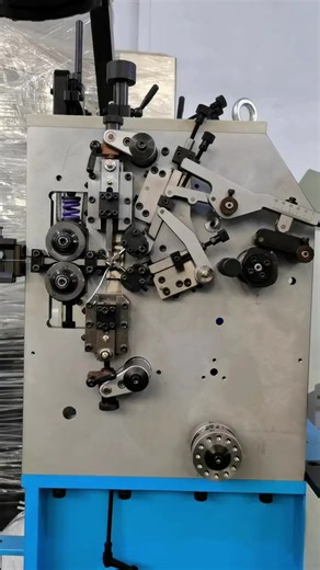 CNC Spring Coiling & Compression Spring Machine – GT-XS-508 Looking for a high-precision spring manufacturing solution? The GT-XS-508 CNC Spring Coiling Machine is designed for producing compression springs and various precision springs with high speed and excellent accuracy. With advanced CNC control technology, this machine ensures stable operation, efficient production, and consistent spring quality. Manufactured by Dongguan Xinsheng Hardware Machinery Co., Ltd, the GT-XS-508 is an ideal choi