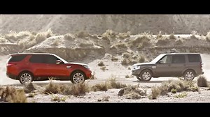 Dank revolutionärem Design und innovativer Technologie ist der neue #LandRover #Discovery der ultimative Familien SUV. Durch seine außergewöhnliche Vielseitigkeit und der Leistungsfähigkeit eines echten Land Rover ist der neue Discovery das ideale Gefährt für jedes Abenteuer. Neben erstklassigen Offroad-Fähigkeiten bietet er jede Menge Stauraum und Platz für bis zu sieben Personen. Erfahren Sie mehr: bit.ly/Mehr_zum_neuen_Discovery | Range Rover