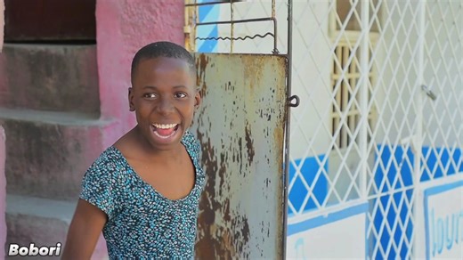 Loudgina tcheke yon chofè moto pou Fenelita 😊😅 #fyp #sinema #viral #viralvideo #vibekreyol #plezilakay #tiktokayisyen #haitiancomedy #haitian #komedi #plezi