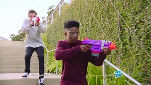 Este lanzador hc-e está inspirado en el lanzador que se usa en el popular videojuego de fortnite,incluye 3 dardos nerf mega oficiales,dados de alto rendimiento y calidad y están hechos de espuma con puntas flexibles y huecas, edad recomendada +8 años Encuentralos en nuestra página web https://www.grupoleiton.cr/products/1077/lanzadardos-nerf-fortnite #quedateencasa #leitonsstore #nerf #hasbro | Almacen Rodolfo Leiton - Leiton's Store | Facebook