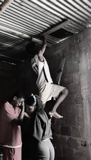 Nos estaba cayendo agua donde estamos viviendo 😞 | Los Cheveres