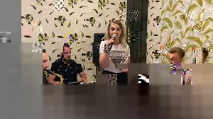 2.2M views · 10K reactions | ❣️NOU❣️ Alaturi de colegii mei, v-am pregatit un colaj frumos live de la repetitii. Cele trei cantece pe care le interpretez nu imi apartin, dar le cant cu foarte mare drag pentru voi, cei care ma indragiti! Sper sa va placa! Cântec original: Puiu Codreanu - La Ibiza și Dubai, Frate Frate, Eu am boala pe muieri !  In curand si pe youtube : https://www.youtube.com/channel/UCPArMbgxy4op-s6CxGMNJMw | Alexandra Cret | Facebook