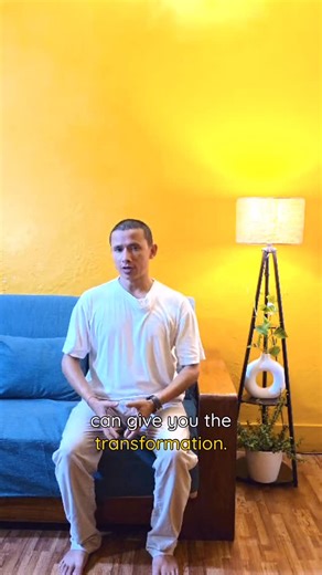 Anand Prakash Yogi | Online Yoga Teacher on Instagram: "“Do you think AI will replace yoga teachers?” This was a question asked by one of my students recently. AI has fast grown into people’s lives. From helping people organize their day, to cooking food, to a bed time routine… AI is now everywhere! But can AI take over the wellness space? Now that depends on what aspect we speak about. AI is used in customising meal plan based on data driven methods, provides virtual training 24/7, even to the 