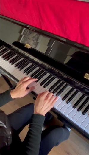 #Shorts: The Blue Danube | Easy Piano Chords Tips in Phrase 6