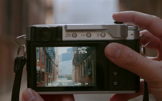 如何使用 X-E4 进行街头摄影（镜头、设置、X100V 比较）｜油管搬运｜不错的讲述