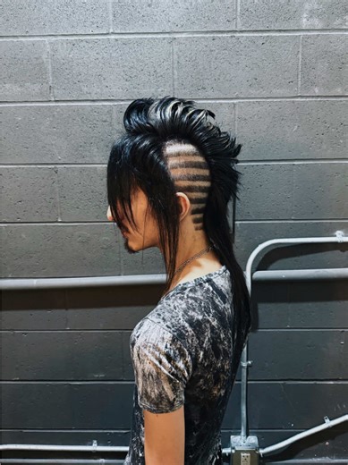 Refreshed Darren’s faux hawk and shaved in some stripes 🤍 Forever grateful for the trust #fauxhawk #mohawk #althair #althaircut #swag