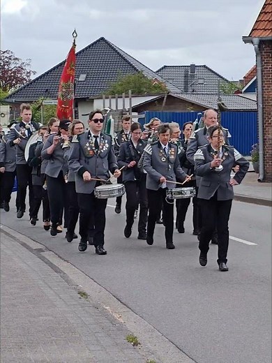 Schützenfest Burhafe 2025 - Spielmannszug Negenmeerten Aufmarsch zum Festumzug #shorts