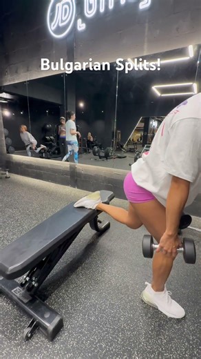 Bulgarian splits glutes focused!