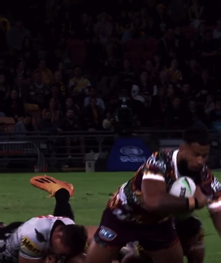 Payne Haas (born 2 December 1999) is a professional rugby league footballer who plays as a prop for the Brisbane Broncos in the National Rugby League, with whom he won the 2025 NRL Grand Final. He has played for both Australia and Samoa at international level. #brisbanebroncos #paynehaas #nrl #broncosvsstorm #foryoupageeee