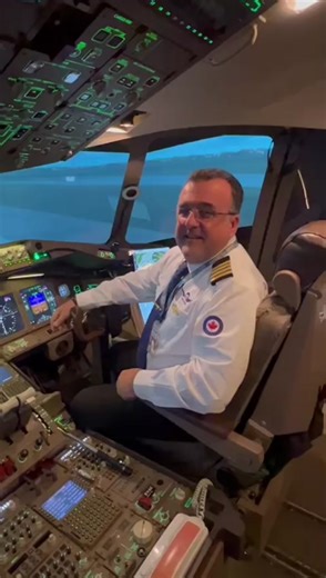 How do we control the planes speed? #ufly #simulator #777 #instructor #letsfly #challenge #aviation #NeverGetsOld