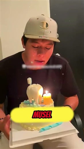 Tenhle zubař si musel opravit svůj vlastní dort 😂