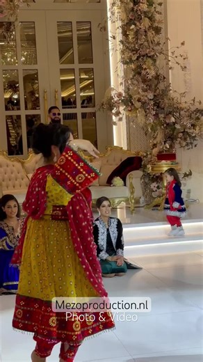 Beautiful 🇦🇫Afghan🇦🇫 Dance with Herati Music