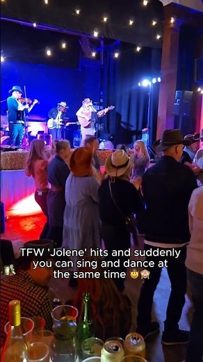 Jolene Barn Dance 🤠🎻