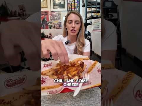 Eating at DC’s most famous restaurant 🔥 Ben’s Chili Bowl