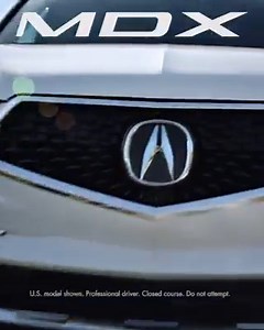 The 2017 MDX is designed to make the most of summer with a 290-hp, 3.5L V6 engine. | Acura Canada