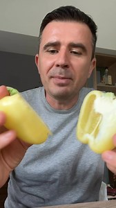 🫑❓Ardeiul gras are un secret: unii sunt „femele”, alții „masculi”. Știi cum îi recunoști și la ce sunt buni? #fblifestyle | Șef Paul Constantin