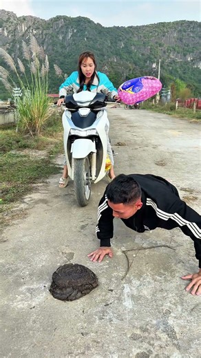 “Scooping Poop for a Surprise Reward?! 🤢🎁😂 #Shorts”