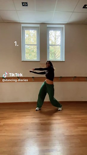 20 Dance Moves You Can Learn in 60 Seconds