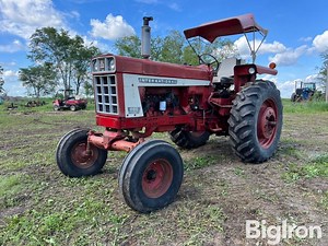 1975 International 666 2WD Tractor | Agriculture