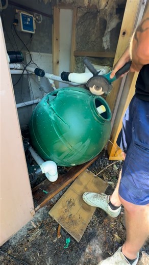 Pool and Plunge on Instagram: "Sand filter replacement. #poolplumbing #poolservice #poolmaintenance #tradework #lowernorthshore"