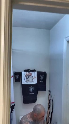 18K views · 860 reactions | Guess Challenge  She did me dirty  #dat1family #challenge #comedy #reels | Dat 1 Family | Facebook