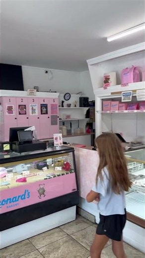 Hawaii’s Best Malasada’s I highly recommend visiting Leonard’s Bakery for fresh and warm Malasada’s