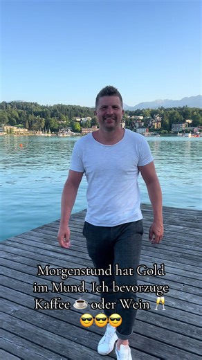 Guten Morgen! Kaffee und Sonnenstrahlen genießen