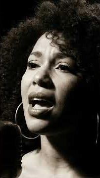 Hold Me When It's Breaking - Amelia Clark ❤️#soulblues #soulmusic #Vintage #bluesmusic