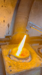 This is how 100% pure silver is refined. First, we melt the silver. Then we assist with a torch to speed up the process. We pre-heat the molds to prevent thermal shock. We pour the molten silver. We cool it down and remove the borax. This is only the first stage. Next step: granulation and 999.9 fine silver bars. No filters. No AI. Just real refining. Follow us to see Part 2. #Silver #PreciousMetals #SilverRefining #MetalPour #Bullion #InvestInSilver #RefineryLife #Super Bowl #BreakingNews | Ame