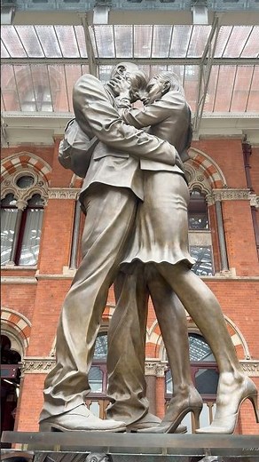 St. Pancras International: Iconic London Railway Station Tour