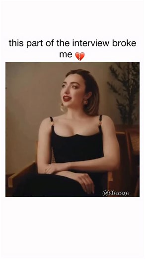 disney throwbacks on Instagram: "🍿Show: Jessie: The series follows Jessie Prescott (played by Debby Ryan), an idealistic young woman from a small town in Texas who moves to New York City with dreams of becoming an actress. Due to an unexpected turn of events, Jessie ends up becoming a nanny to the four wealthy and rambunctious Ross children who live in a multi-million dollar penthouse on the Upper West Side: • Emma (Peyton List): The oldest and only biological Ross child. • Luke (Cameron Boyce)