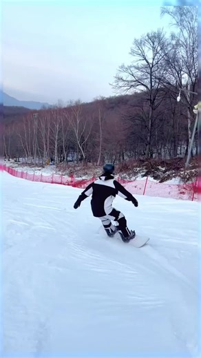 I'm really practicing martial arts at Songhua Lake. I still need to reco... #skiing #skirun #sports