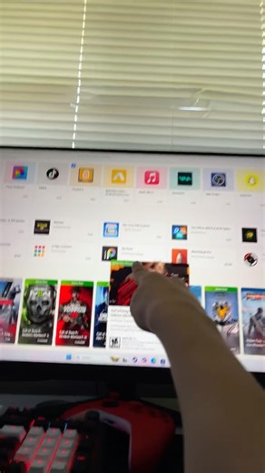 Steam versus Microsoft store #gorillatag #piano #gorillatagquest #pianotutorial #butifyoucloseyoure