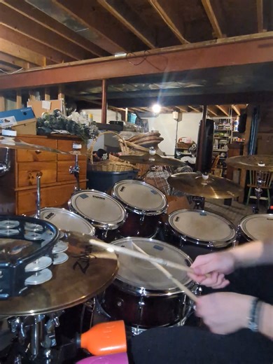 Escucha 'Exes' de Tate McRae - Canción para TikTok