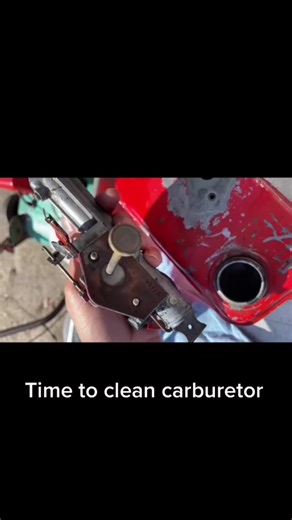 How to Clean a Lawn Mower Carburetor