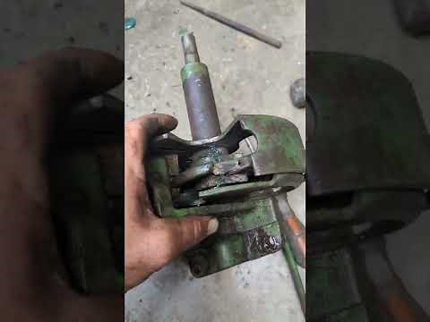 2010 John Deere loose shifter fix