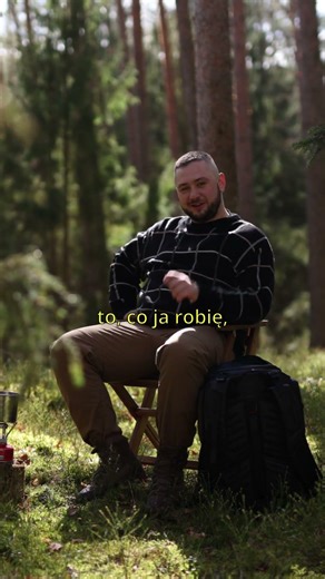 Nowe zabawki i herbata w lesie