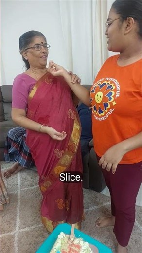 Hansika Birthday 12o clock cake cutting celebration 🍾 😋 😍 💕 🤪 #food #foodforfoodies #sweetcake