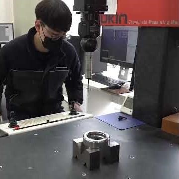 Inside a precision Bearing Assembly _So smooth its satisfying