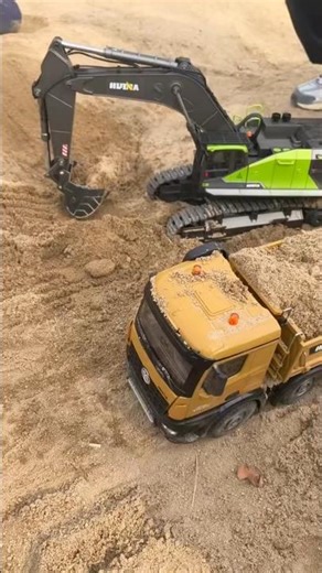 Remote Control JCB Excavator louder and Dumper 🤓 #excavator #jcb #shorts