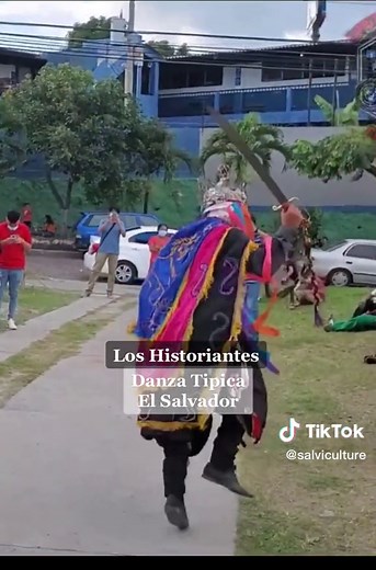 Traditional El Salvador Dance: Pupu Jump Historiantes