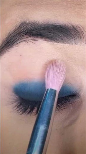 eyeshadow 👀 wait for end #shortvideo #youtubeshorts #trending #makeup #makeupproducts #song
