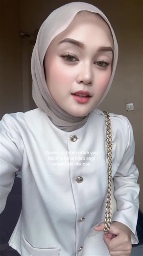 Tutorial Hijab Segi Empat Viscose: Gaya Praktis dan Modis