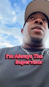 Out here helping my crew build this barn. We you need a supervisor I’m the one you call #crew #supervisor #fyp #buildingbarn #motivation #helper | GoDj J Boss