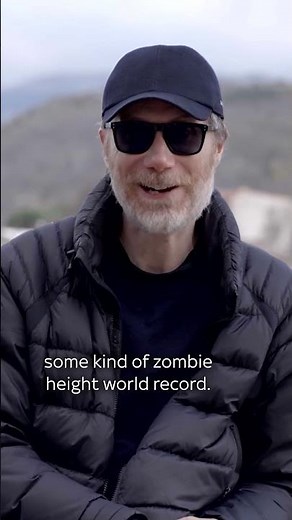 Stephen Merchant the TALLEST ZOMBIE | The Walking Dead