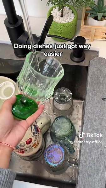 this 100% natural stone one actually absorbs water in seconds keeps counters safe and spotless ✨ #MSERCUOR #tiktokmademebuyit #kitchenfinds #stonedryingmat #quickdry