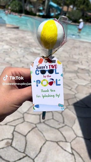 Had fun making these beach balls cake pops for the coolest 2 year old I know 🤩 #beachballcakepop #poolparty #twocool