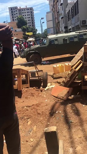 #force_special_guinee avec les voleurs de camp makambo le jour du coup d’état.