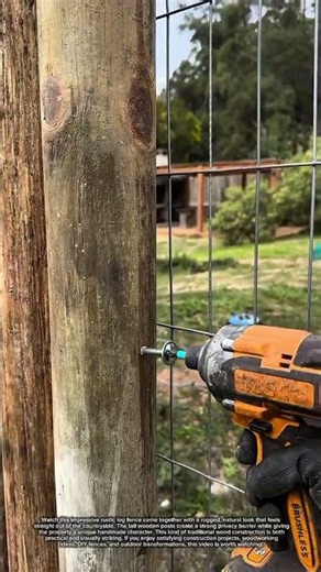 This Rustic Log Fence Looks Incredible #DIY #Woodwork #Construction