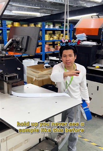 Are you still worried about what kind of storefront signage would be more appealing?#ledlight #signagemarking #lightbox #signage #signature